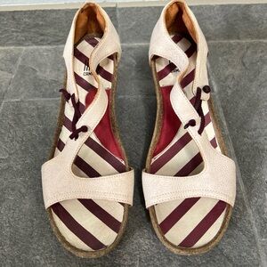 Camper x Lilith Ivory Leather Open‎ Toe Comfort Sandals